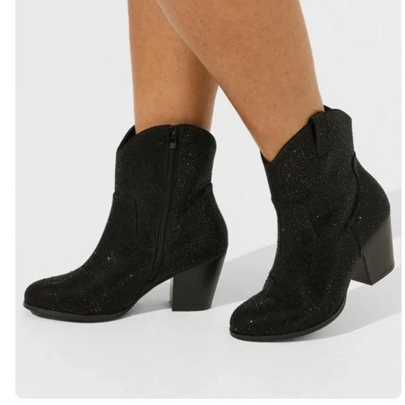 TORRID NWT Embellished Western Bootie (WW) - Picture 7 of 7
